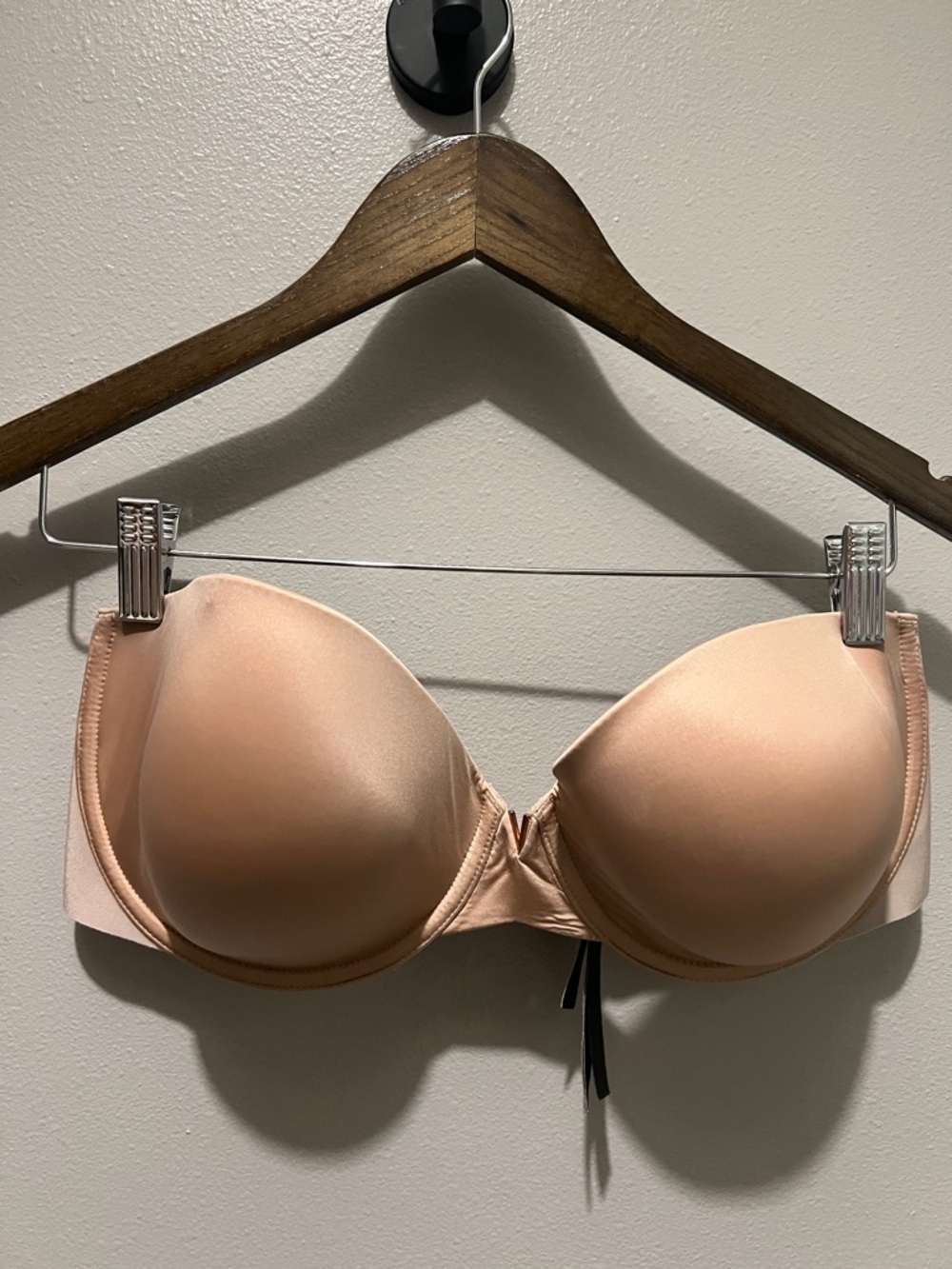 Victoria’s Secret 38DD Strapless Bra with Light Padding & Stretch